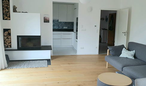 HELLE, HOCHWERTIG RENOVIERTE  5-ZIMMER MAISONETTE-WOHNUNG MIT BERGBLICK