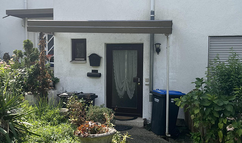 Faurndau terraced corner house with garage