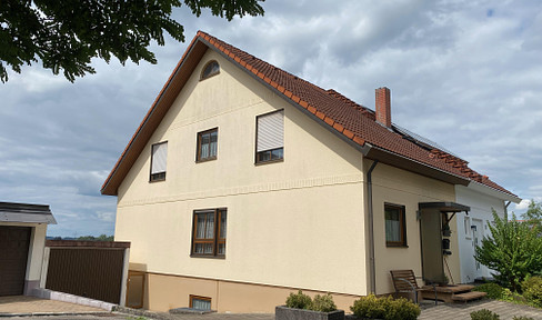 PROVISIONSFREI! BEZUGFREIES EINFAMILIENHAUS MIT AUSBAUPOTENTIAL UND BESTEN AUSSICHTEN…