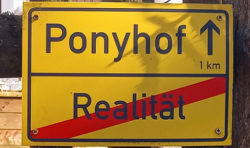 Wunderschöner kleiner Pferdehof mit Reithalle