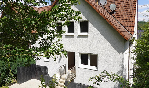 Moderne Wohnung mit Terrasse