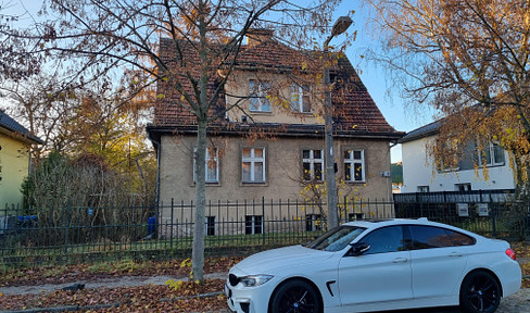 6-room multi-family house with 1,400 sqm plot for sale in Rosenthal (Wilhelmsruh), Berlin