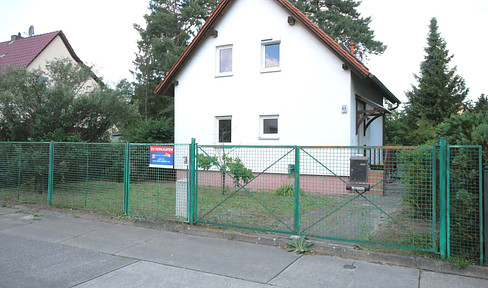 Detached house in Köpenick built in 2002 free of commission