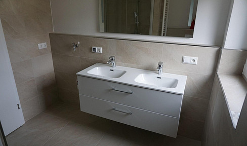 4.25% yield! Refurbished 3-room apartment, freshly let, for investors!