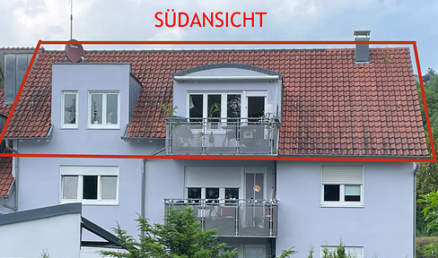 4-Zimmer Dachgeschoss Wohnung mit großem Südbalkon und herrlichem Blick ins Grüne