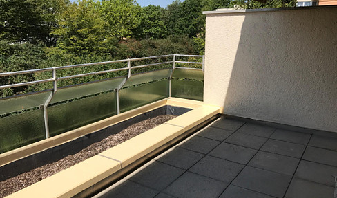 Helle 1-Zimmer Wohnung mit großer Terrasse