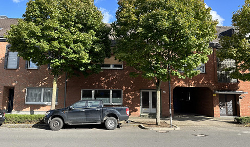 3-family house | Kevelaer center | modernized | well rented | commission-free