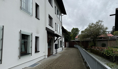 Commission-free 3 room apartment - dream of living by the Mühlbach stream