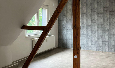 4 Raum Wohnung 80 m2 in Theißen frei ab 01.07