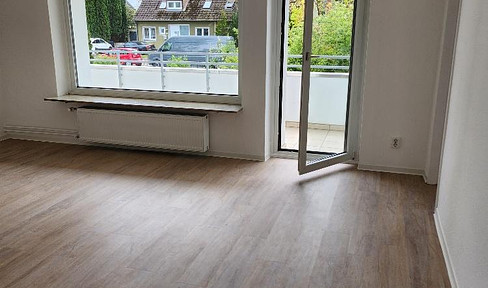 3 Zimmer ETW - neu Renoviert - neue EBK - Hochpaterre -sofort frei..