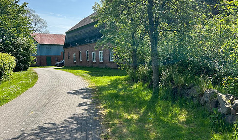 Resthof / Hofensemble mit zwei Hauskoppeln und vielen Möglichkeiten