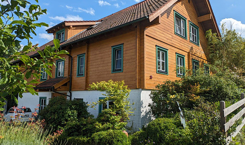 Spacious 2/3 of a detached wooden house in Bischberg, near Bamberg