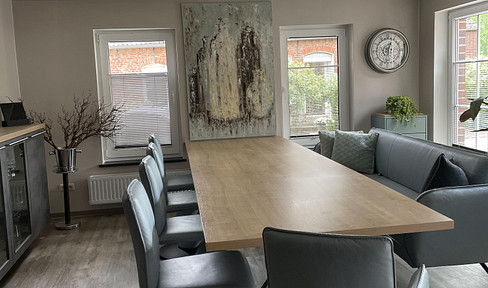 4 apartments for 2,495 euros / m² (after refurbishment) including various facilities