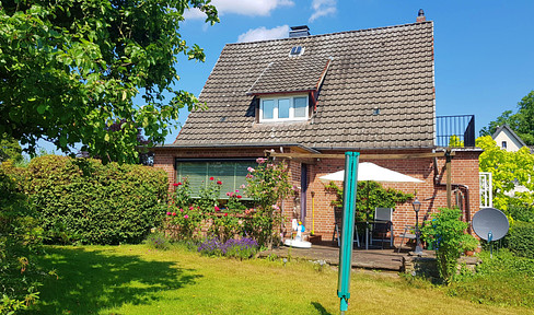 Gemütliches Haus mit Vollkeller, Apfelbäume - perfekte Idylle! :: Top-Sackgasse ::