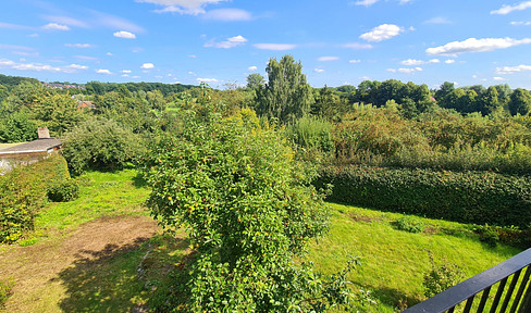 Gemütliches Haus mit Vollkeller, 2m Rundum-Hecke, Apfelbäume - perfekte Idylle! ::Maklerfrei::