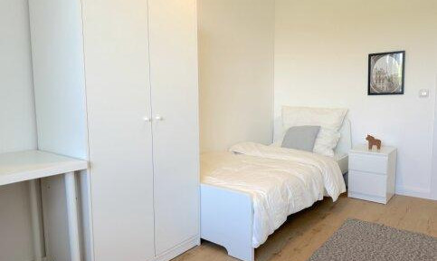 Furnished and renovated shared room, 3 person shared flat