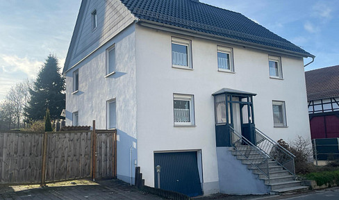 Massive detached house in Oberlistingen - free of commission