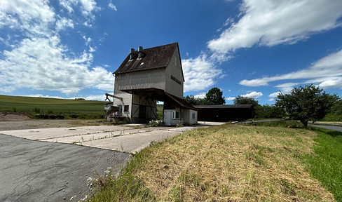 Grundstück mit Fahrzeughalle am Ortsrand von Sontra - Berneburg