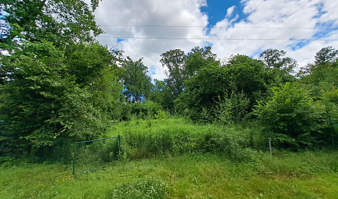 Bebaubares Grundstück in ruhiger Lage am Wald