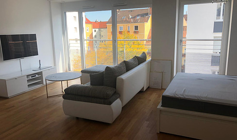 Apartment in Nuremberg central location with fitted kitchen, storage room and cellar share. elevator