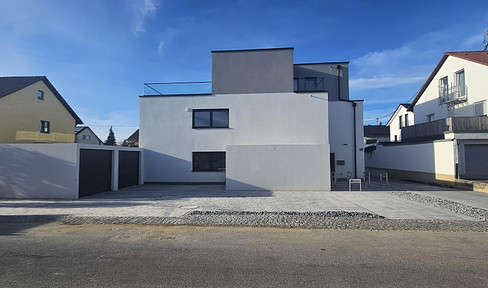 XXL end terraced house to owner-occupier standard + energy-saving