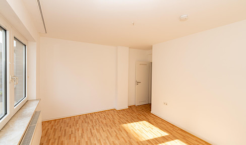 Very nice, bright and well-designed apartment in a quiet house; 3 rooms, kitchen, hallway, shower room
