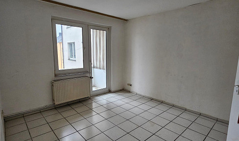 2-room apartment in the center with balcony!