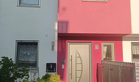 Beautifully maintained terraced house for sale commission-free