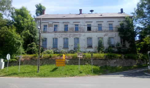 Alte Schule Neukirchen | Abriss oder Sanierung | GRZ 0.6|GFZ 1.2