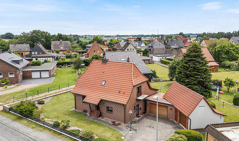 Traumhaftes Parkgrundstück mit charaktervollem Einfamilienhaus zu verkaufen