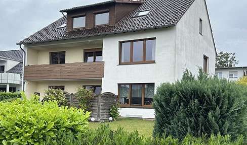 Apartment building in Halle with separate building plot