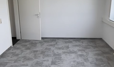 Büroräume modern und neu renoviert  4 Zimmer