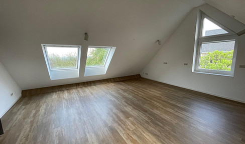 Very nice, bright and centrally located 2-room attic apartment