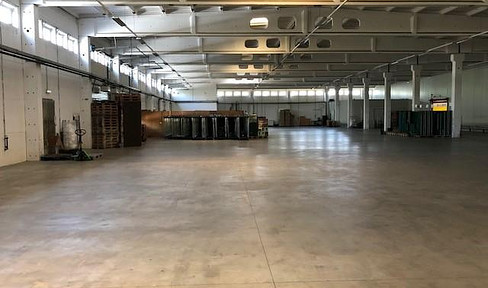 Commercial space: warehouse and possibly office in the Seefichten industrial estate