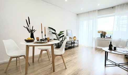 Schöne Designerwohnung: 3 Zimmer mit 2 Balkonen, in Broich