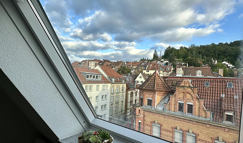 Bright, modern room in an old building, furnished shared flat for professionals in Stuttgart-Süd