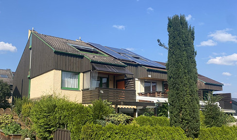 Schönes Reiheneckhaus mit Garten, TG und Stellplatz in Ehningen