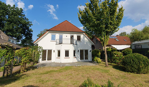 GERÄUMIGES EINFAMILIENHAUS IM BELIEBTEN BERGSTEDT