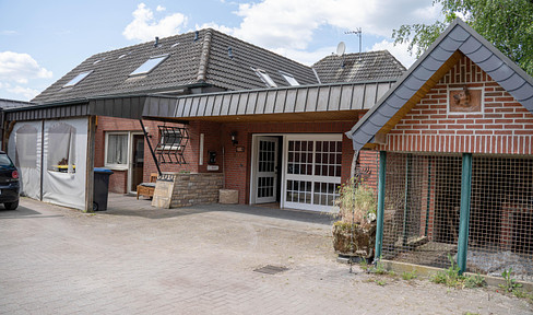 2 detached houses on a large plot in Reckenfeld - Partly let & versatile use!