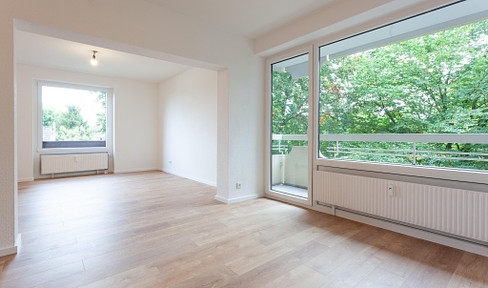 Renovated 3-room apartment with balcony and underground parking space in Mülheim Broich