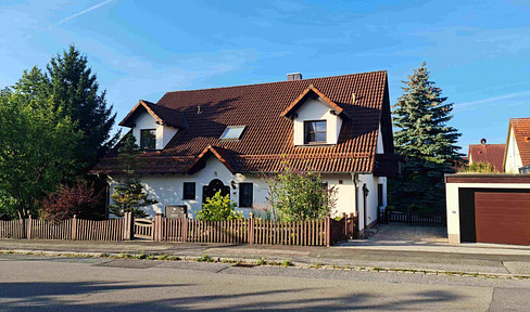 Stylish two-family house in Stein (Deutenbach) near Nuremberg - commission-free -