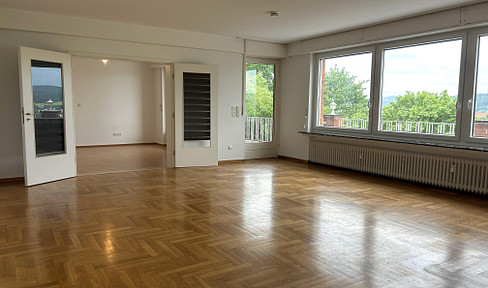 Große 3-Zimmerwohnung mit traumhaftem Ausblick in Alfelder Bestlage
