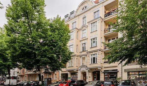 Exclusive new-build penthouse near Stuttgarter Platz