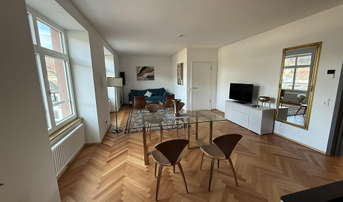 Furnished luxury apartment in the LöwenBau complex - E3-W06, 2 rooms, 54 m² - €1,700 all-inclusive.