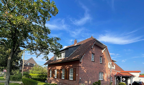 Idyllische Landhausvilla mit großem Baugrundstück im Herzen von Schermbeck