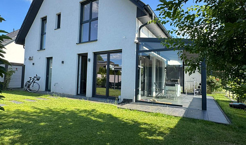 Exklusive DHH in ruhiger Sackgassenlage am Naturschutzgebiet/Provisionsfrei