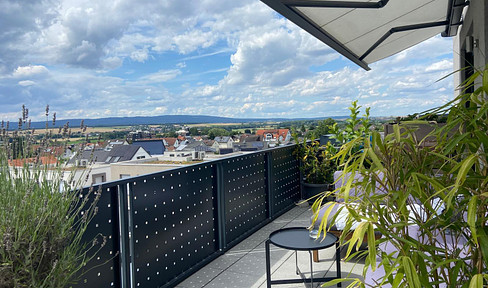 Exclusive penthouse with Taunus panorama and skyline view