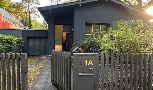 Energy-efficiently renovated detached house in leafy Konradshöhe