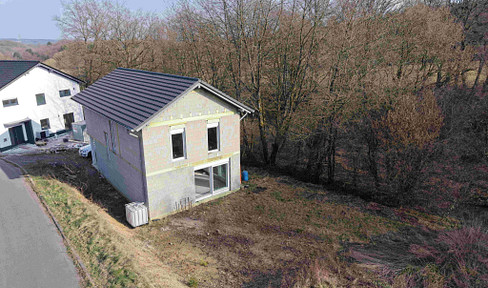 New build - detached house - fulfill your dream of owning your own home ********