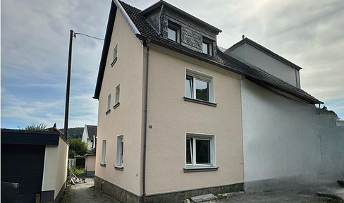 EFH with large garden in the heart of Ahrweiler - freshly renovated and ready to move in from 01.01.25